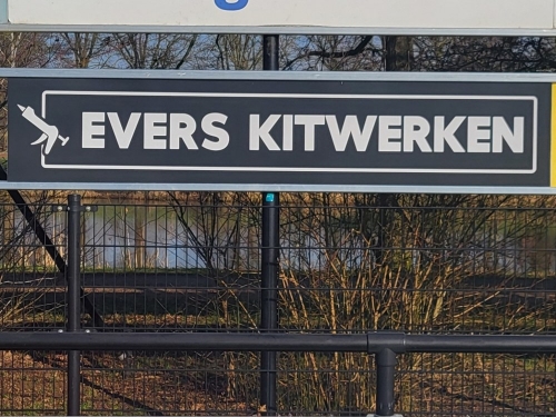 Evers kitwerken op boarding DZC'68