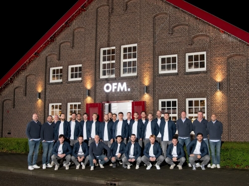 OFM. verlengt als exclusieve casual kledingpartner DZC'68